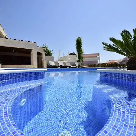 Apartment Apartment Villa Andjelka-1 By Interhome