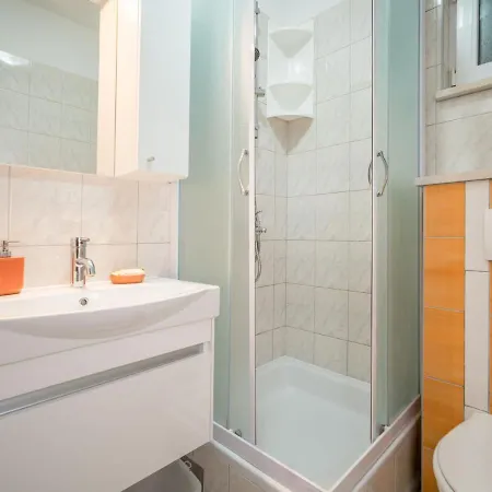 Apartment Villa Andjelka-1 By Interhome