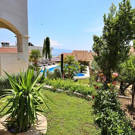 Apartment Apartment Villa Andjelka-1 By Interhome
